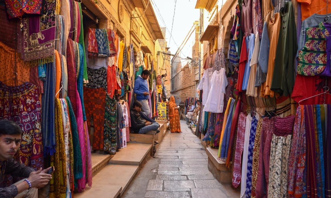 Traditional Jaipur market and culture