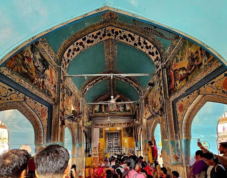 Nand Bhawan Chaurasi Khamba Gokul Mahavan