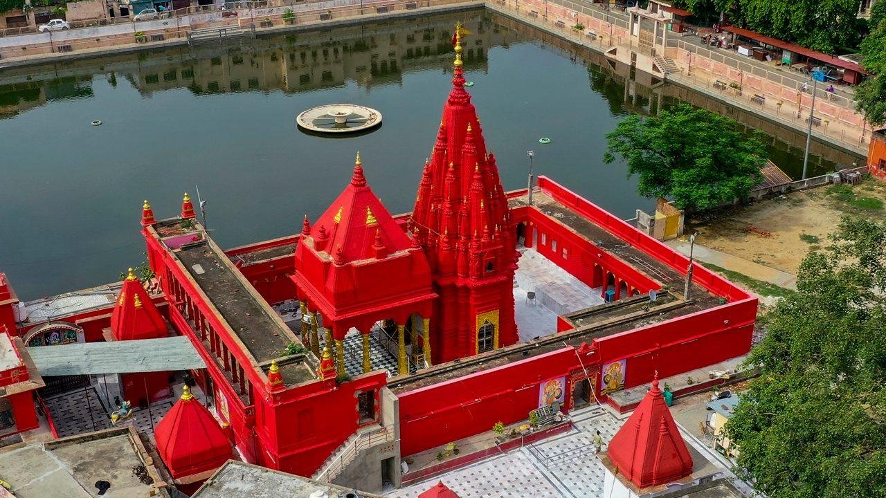 Durga Kund Temple in Varanasi