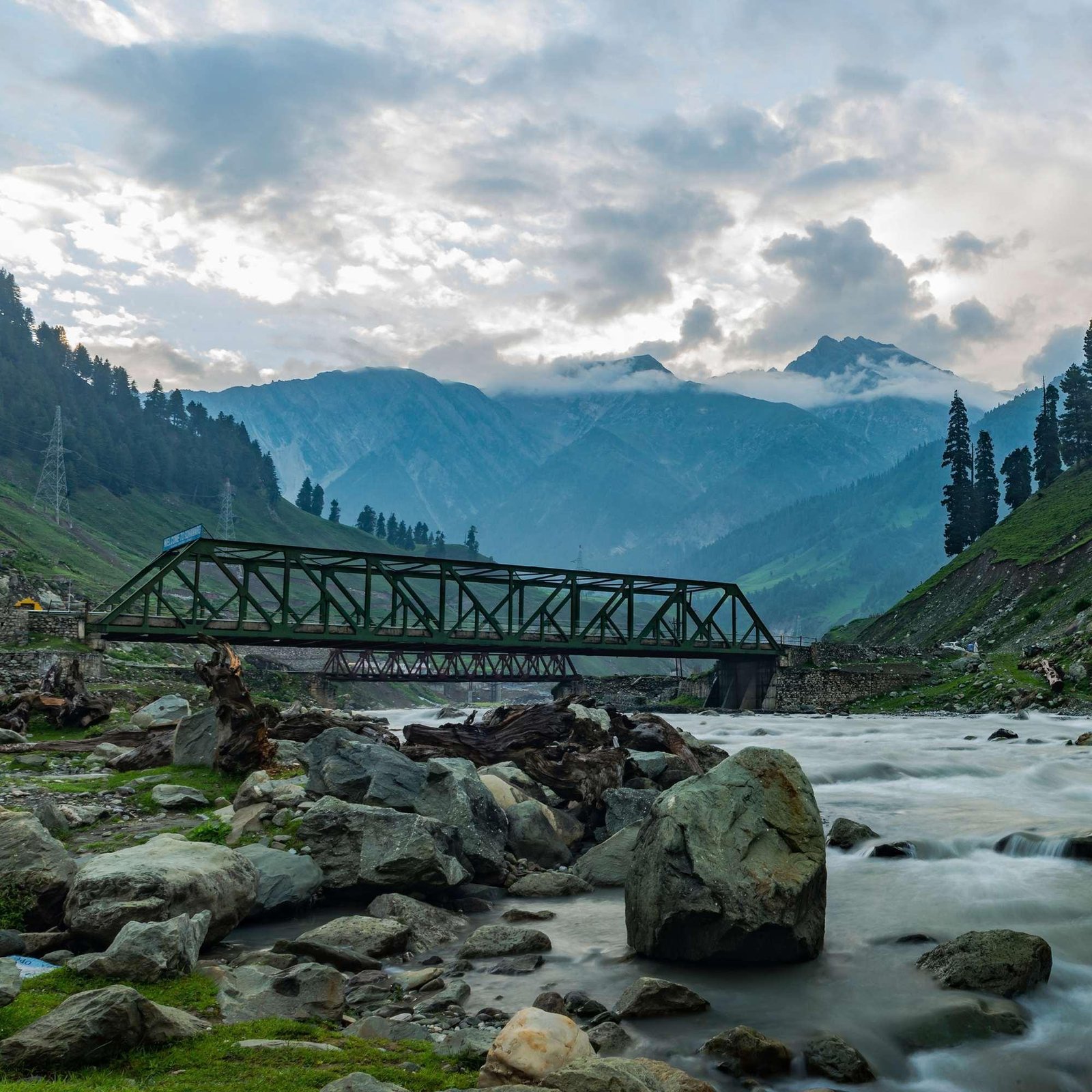 Sonamarg Kashmir mountains and valley